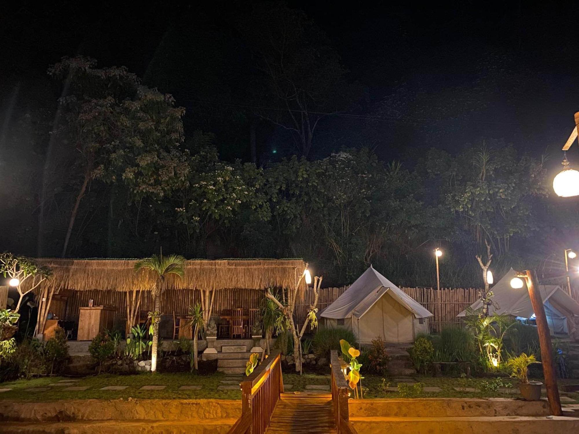 Kubupenlokan Emayan Glamping מראה חיצוני תמונה